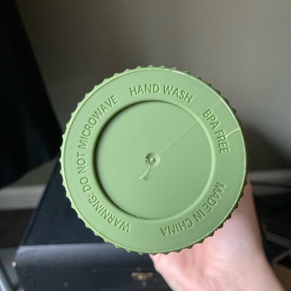 Matte Green Studded Tumbler 24 Oz Venti Large Coffee Cold Drink Cup & Straw - Picture 2 of 3